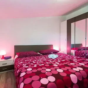 Marinka Biograd Na Moru